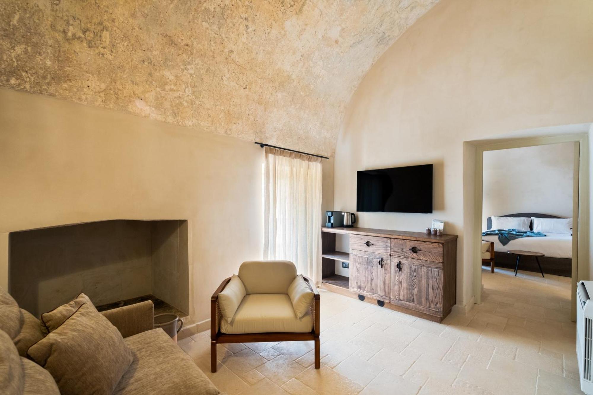 Masseria Donna Menga - The Leading Hotels Of The World Torre Lapillo Exterior photo